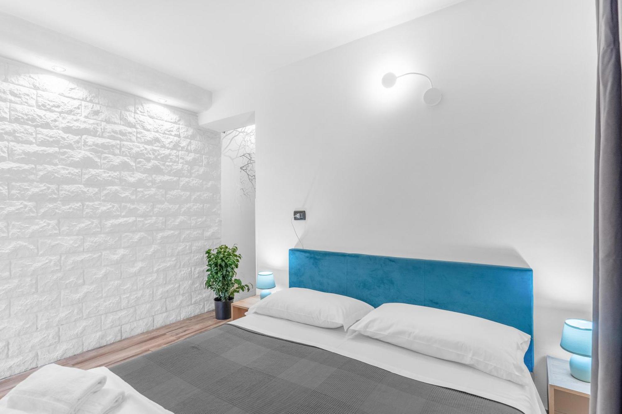 -Free Pool And Parking- Garda House Apartments Castelnuovo del Garda Exterior foto