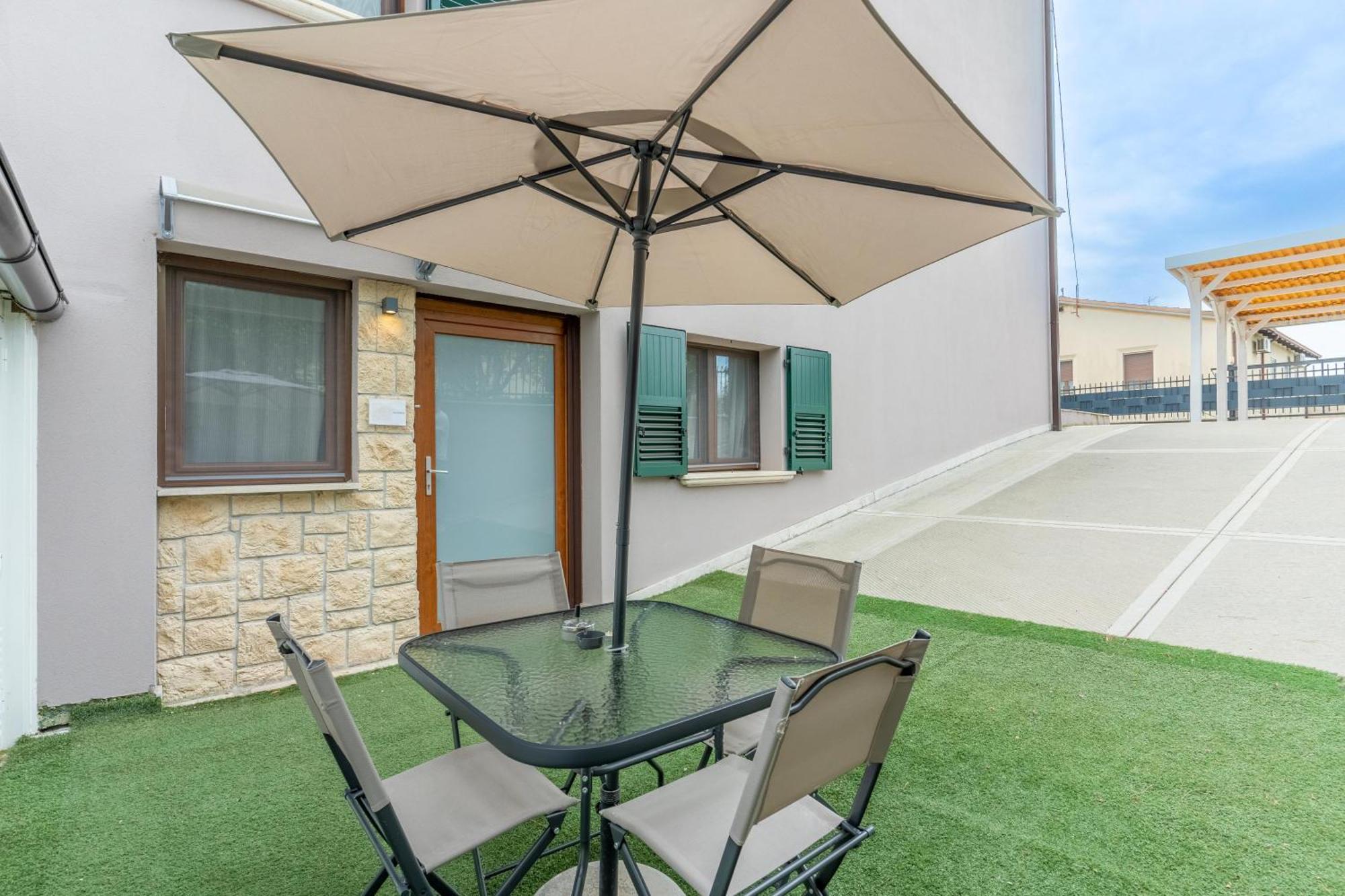 -Free Pool And Parking- Garda House Apartments Castelnuovo del Garda Exterior foto