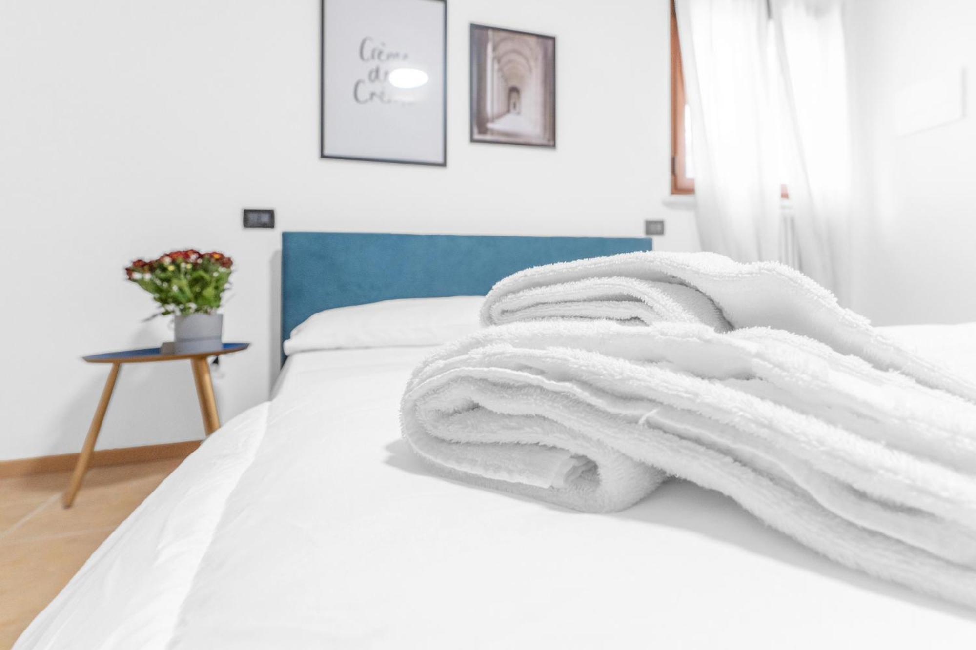 -Free Pool And Parking- Garda House Apartments Castelnuovo del Garda Exterior foto