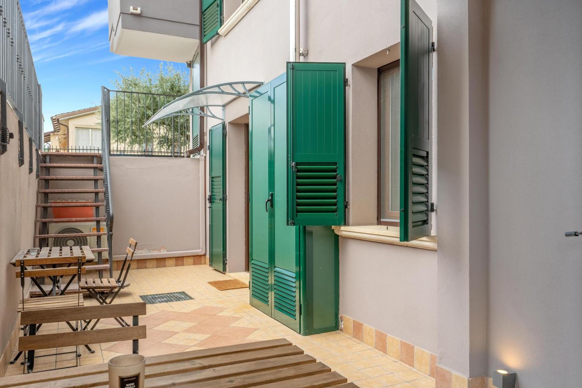 -Free Pool And Parking- Garda House Apartments Castelnuovo del Garda Exterior foto